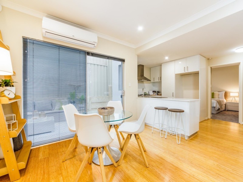 2/7 Mahlberg Avenue, Woodlands WA 6018