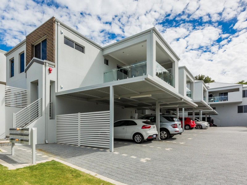 2/7 Mahlberg Avenue, Woodlands WA 6018