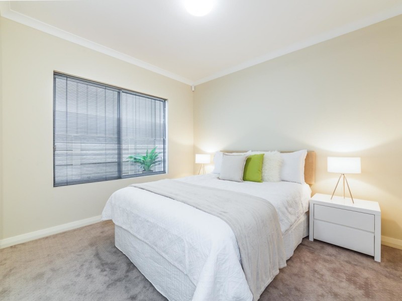 2/7 Mahlberg Avenue, Woodlands WA 6018