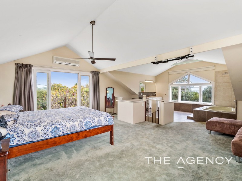 2 Scenic Drive, Maida Vale WA 6057