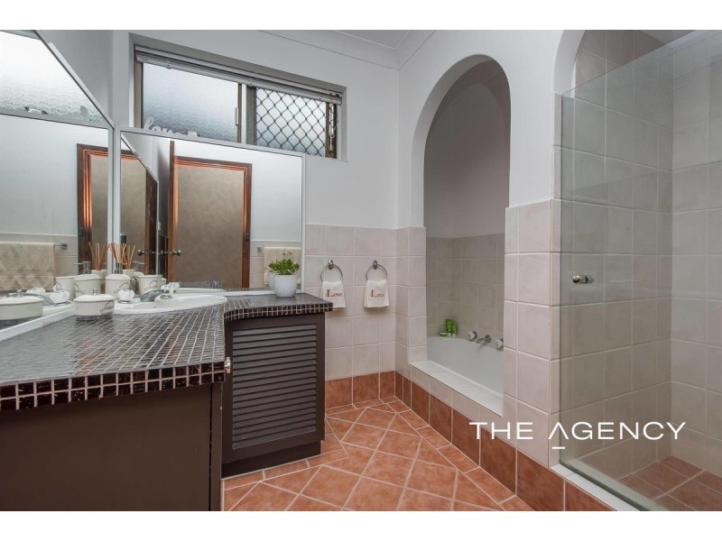 25 Bracadale Avenue, Duncraig WA 6023