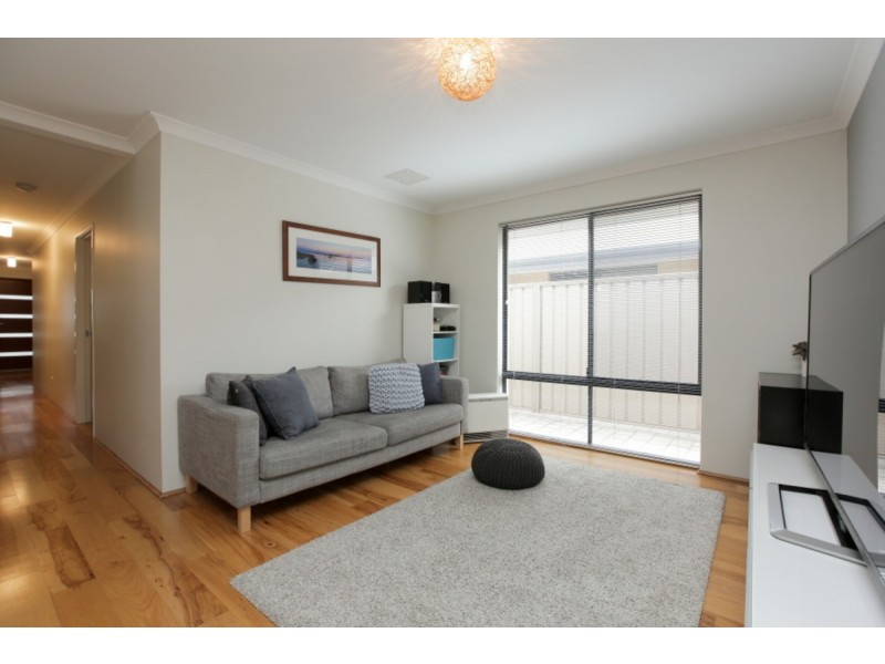 54 Holmes Street, Southern River WA 6110