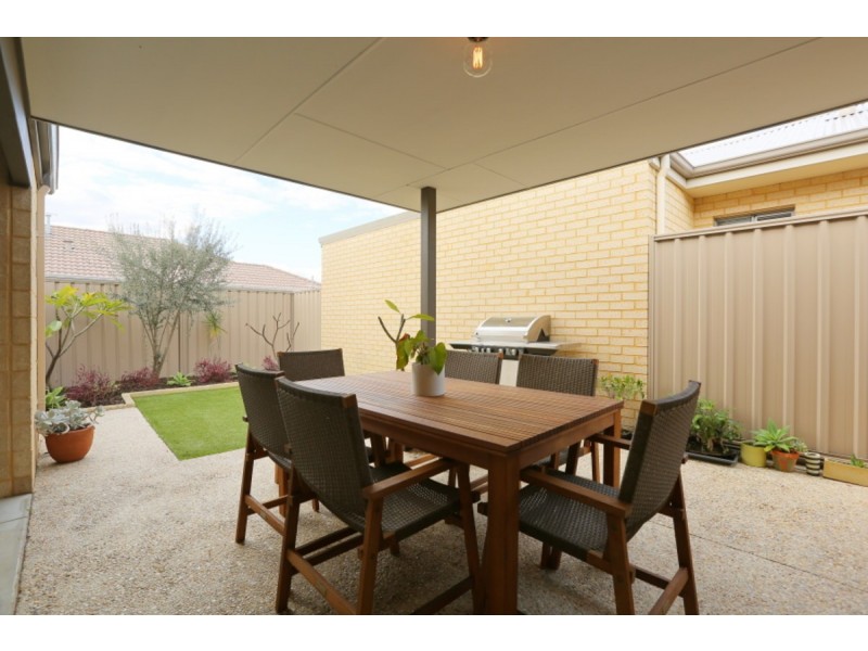 54 Holmes Street, Southern River WA 6110