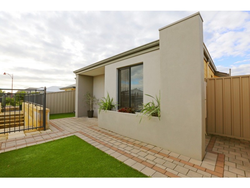 54 Holmes Street, Southern River WA 6110