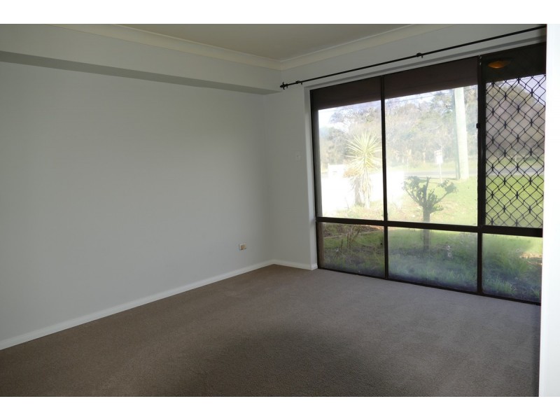 16 Bibra Drive, Bibra Lake WA 6163