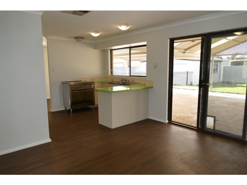 16 Bibra Drive, Bibra Lake WA 6163