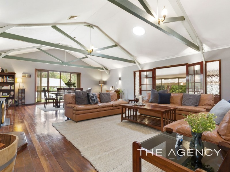 1740 Jarrah Road, Stoneville WA 6081