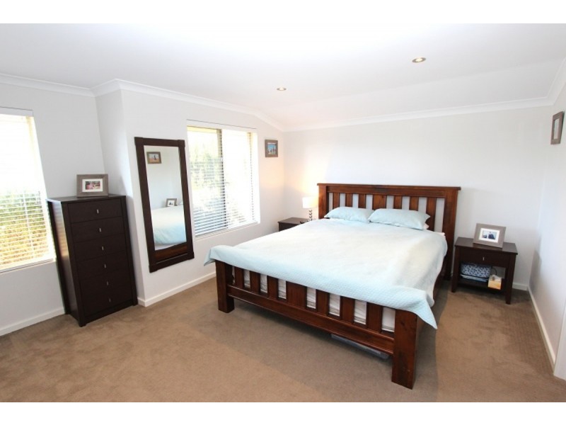 3 Castaway Cove, Halls Head WA 6210