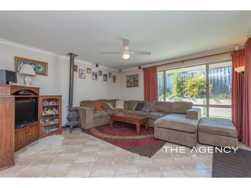 18 Ellison Drive, Padbury WA 6025