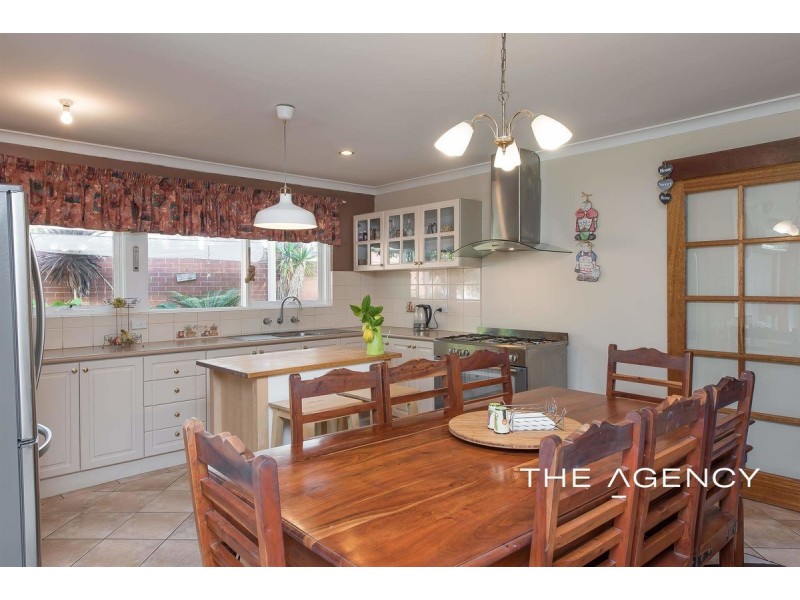 18 Ellison Drive, Padbury WA 6025