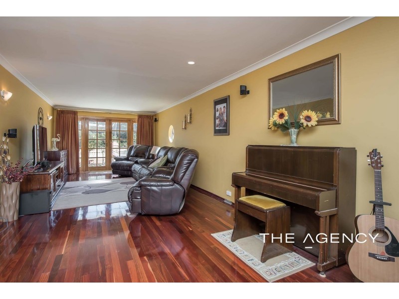 18 Ellison Drive, Padbury WA 6025