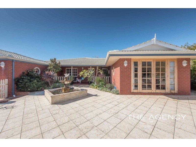 18 Ellison Drive, Padbury WA 6025