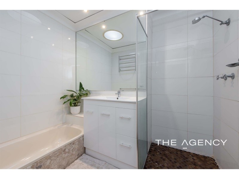 18 Ellison Drive, Padbury WA 6025