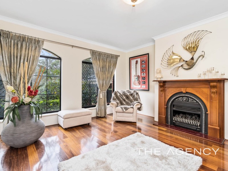 114 John Farrant Drive, Gooseberry Hill WA 6076