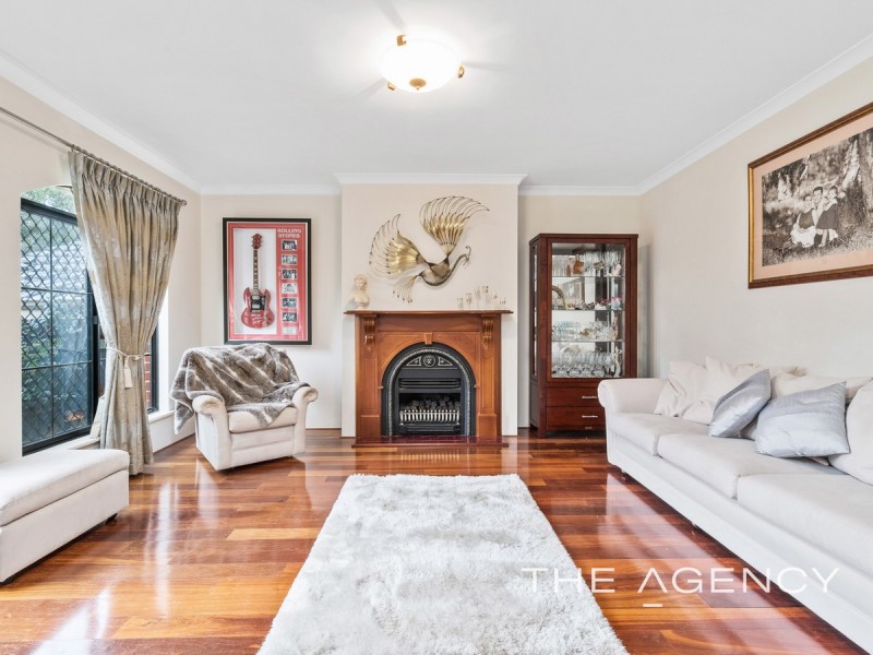 114 John Farrant Drive, Gooseberry Hill WA 6076