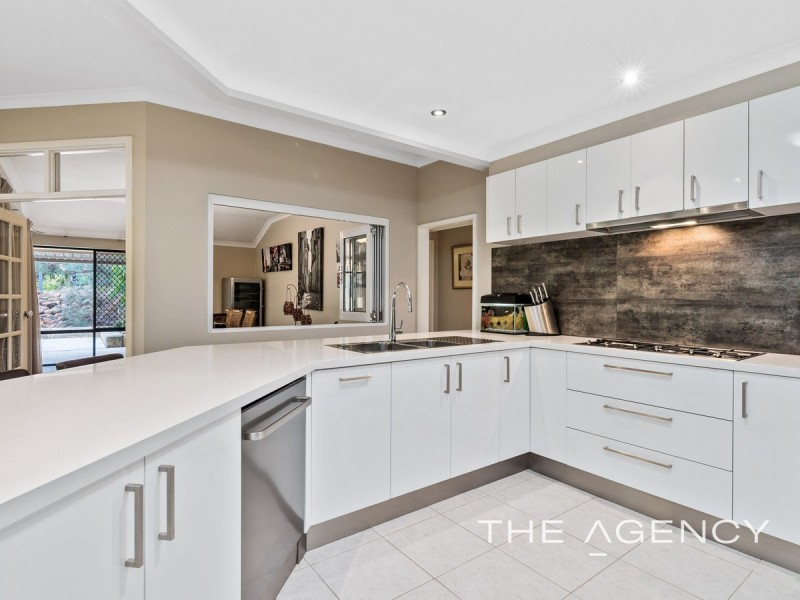 114 John Farrant Drive, Gooseberry Hill WA 6076