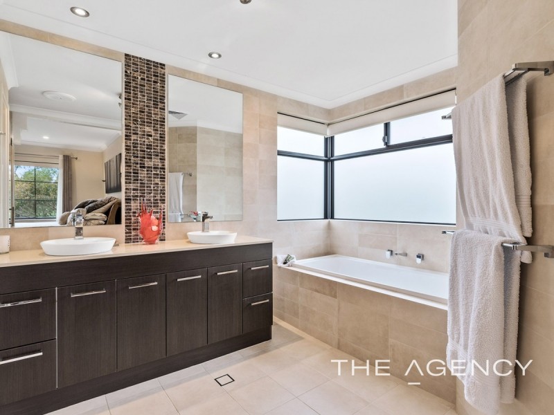 114 John Farrant Drive, Gooseberry Hill WA 6076