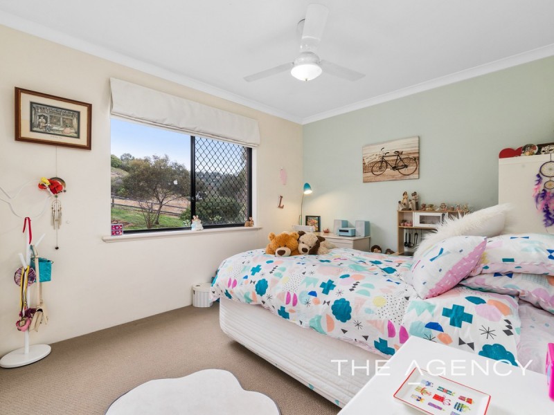 114 John Farrant Drive, Gooseberry Hill WA 6076