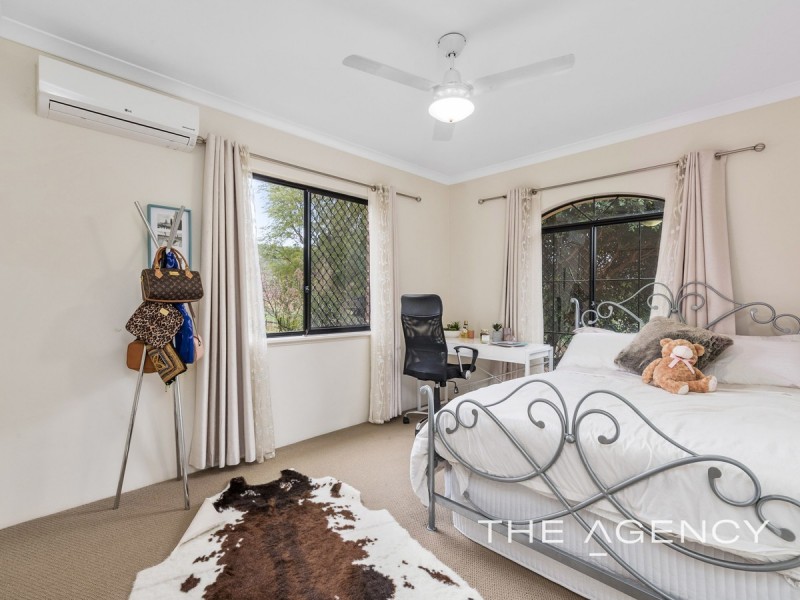 114 John Farrant Drive, Gooseberry Hill WA 6076