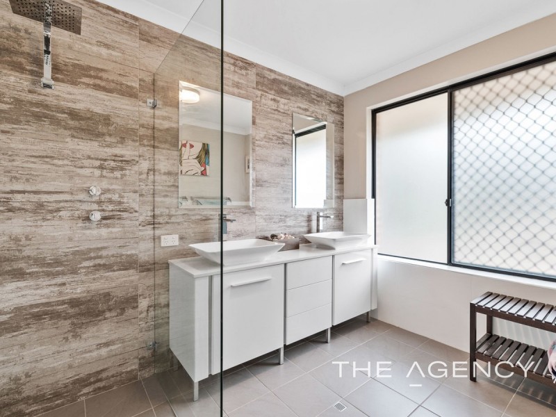 114 John Farrant Drive, Gooseberry Hill WA 6076