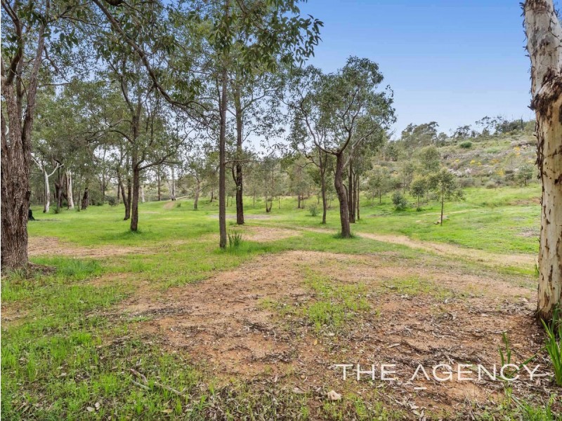 114 John Farrant Drive, Gooseberry Hill WA 6076