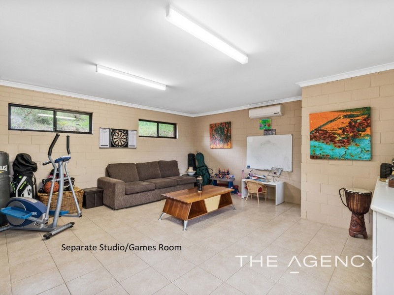 114 John Farrant Drive, Gooseberry Hill WA 6076