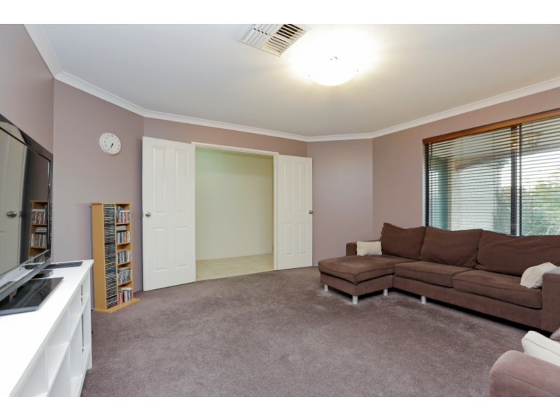 4 Becher Avenue, Canning Vale WA 6155