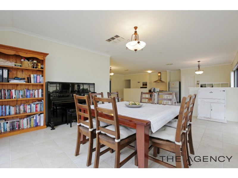 4 Becher Avenue, Canning Vale WA 6155