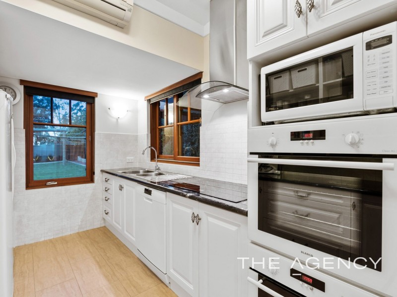 3 Nangana Way, Kalamunda WA 6076