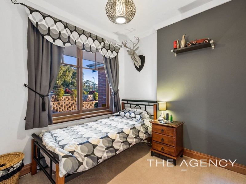 3 Nangana Way, Kalamunda WA 6076