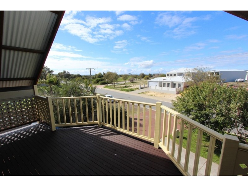 60a Queen Parade, Wannanup WA 6210