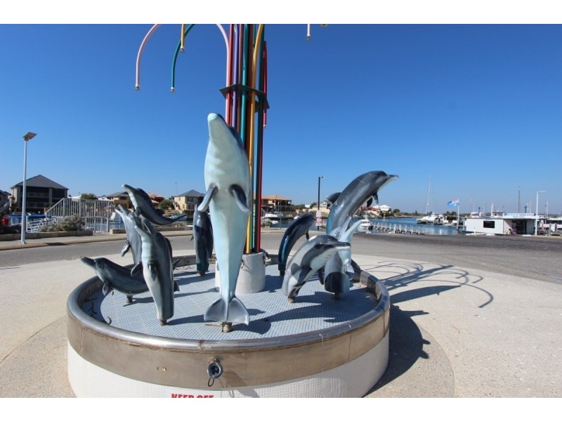 60a Queen Parade, Wannanup WA 6210