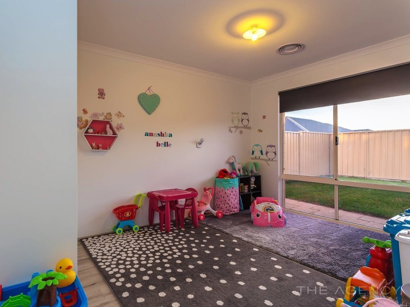63 Sherwood Road, Australind WA 6233