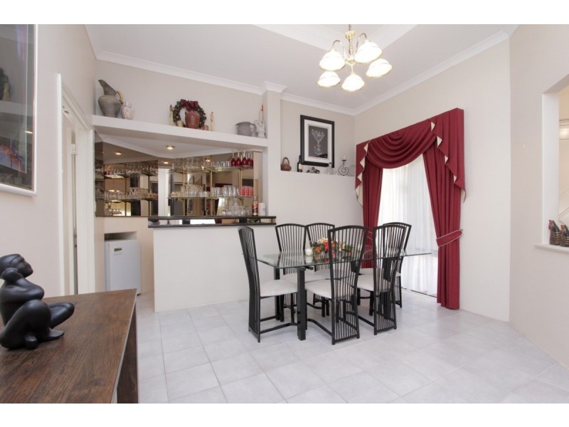 24 Burtonia Place, Canning Vale WA 6155