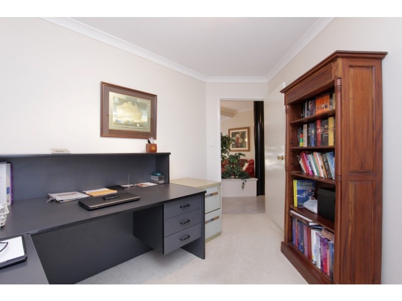 24 Burtonia Place, Canning Vale WA 6155