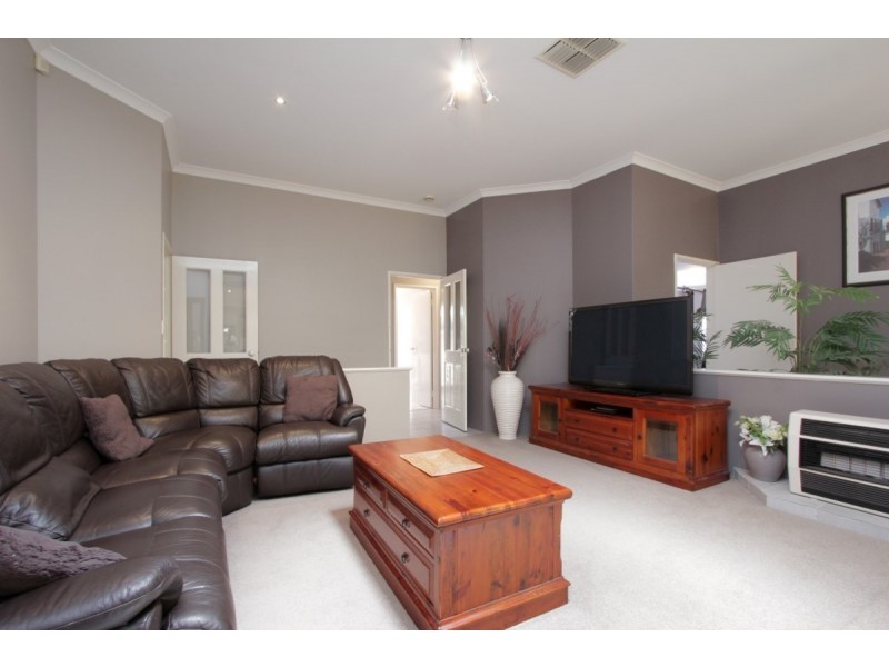 24 Burtonia Place, Canning Vale WA 6155