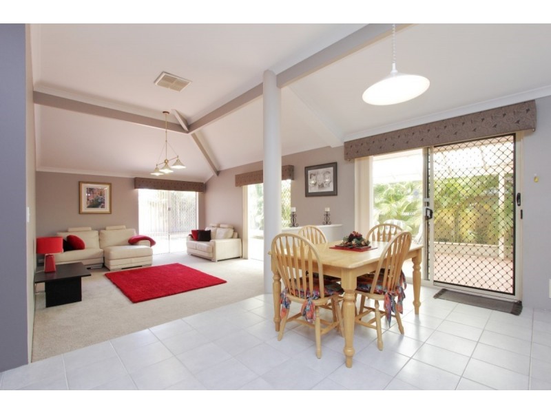 24 Burtonia Place, Canning Vale WA 6155