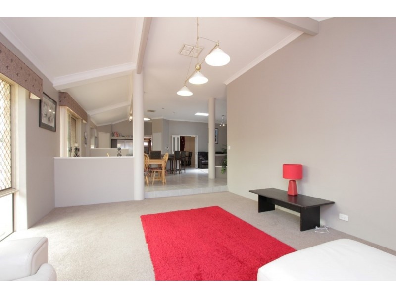 24 Burtonia Place, Canning Vale WA 6155