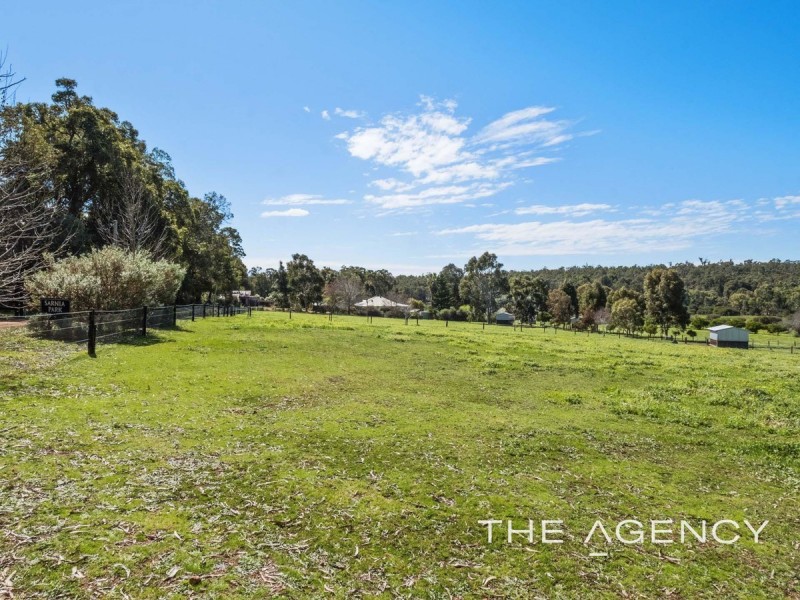 300 Tear Street, Chidlow WA 6556