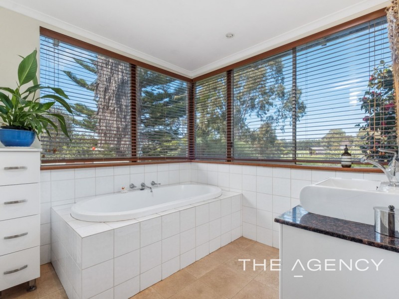 300 Tear Street, Chidlow WA 6556