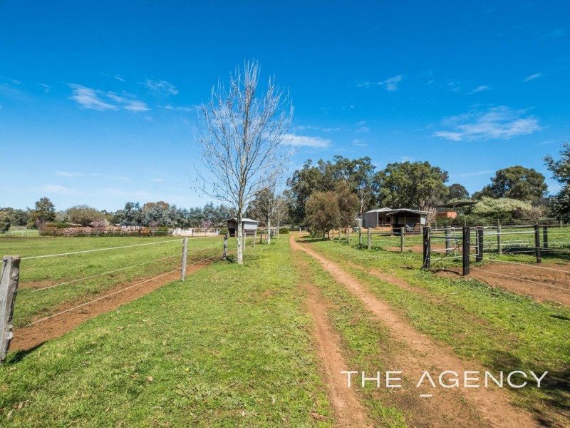 300 Tear Street, Chidlow WA 6556