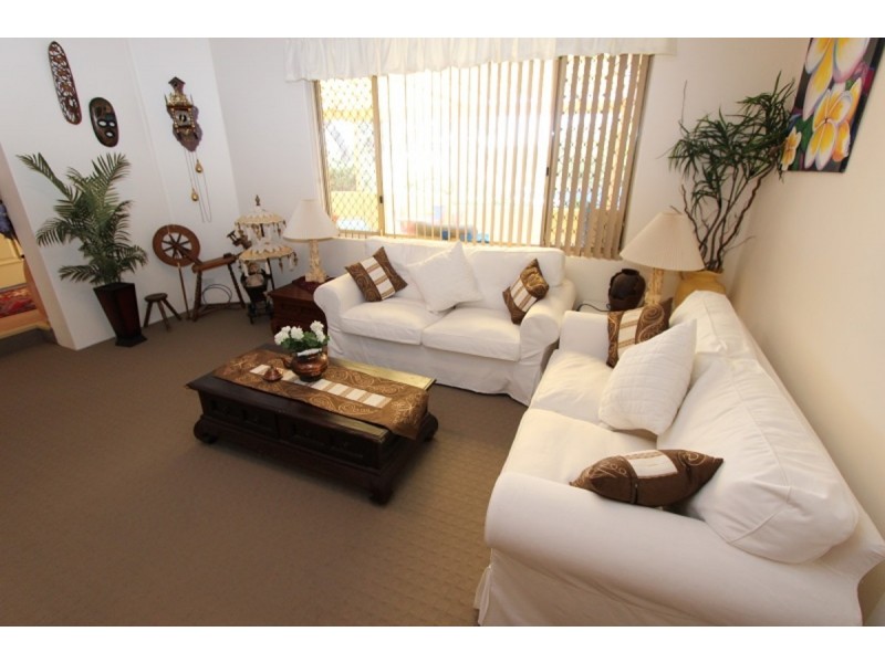 9 Kestrel Close, Halls Head WA 6210