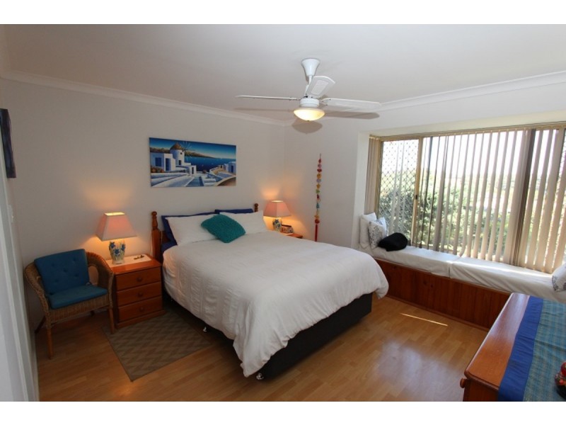 9 Kestrel Close, Halls Head WA 6210