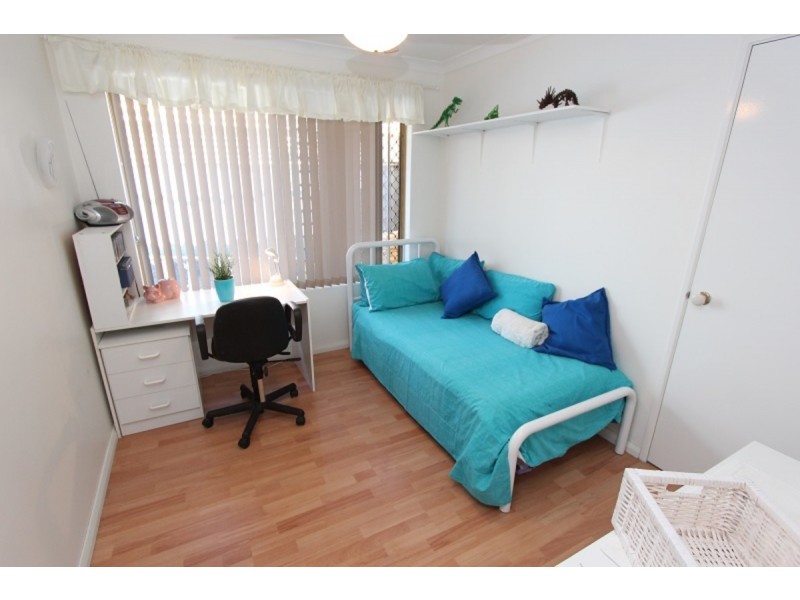 9 Kestrel Close, Halls Head WA 6210