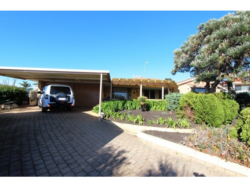 9 Kestrel Close, Halls Head WA 6210