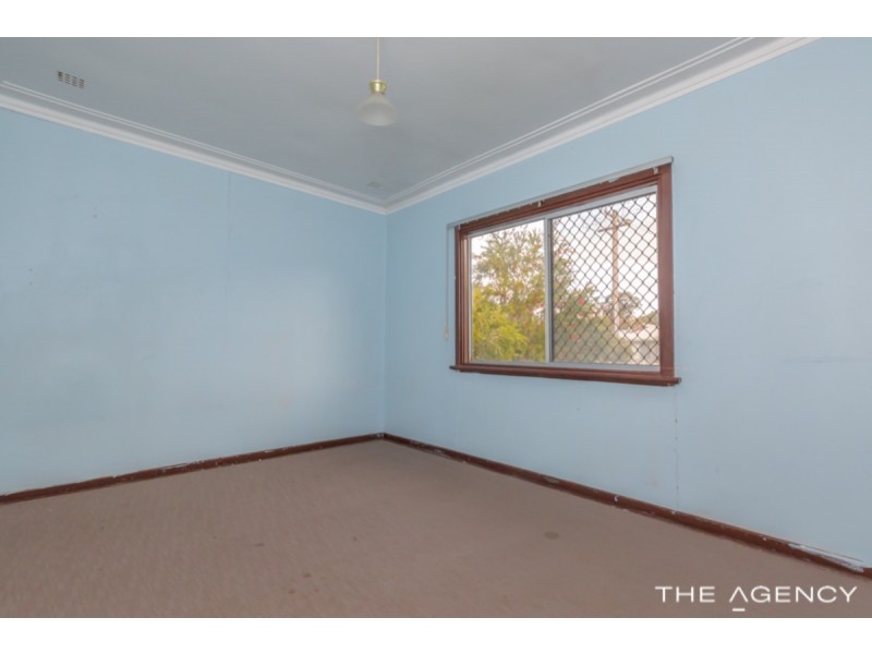 8 Harwood Street, Hilton WA 6163