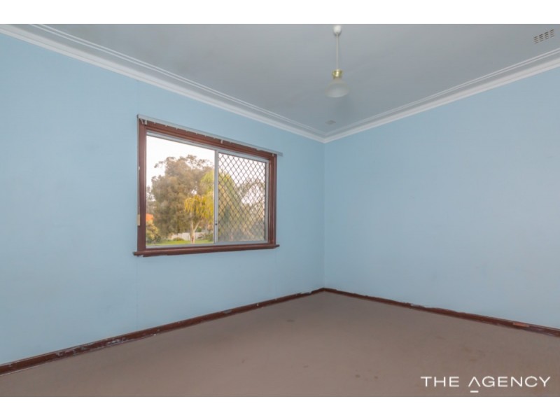 8 Harwood Street, Hilton WA 6163