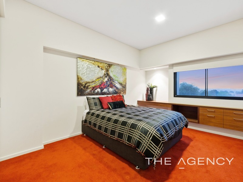 32 Roseberry Avenue, South Perth WA 6151