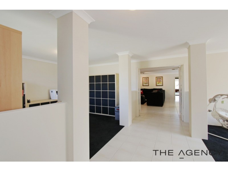 10 Miniata Way, Canning Vale WA 6155