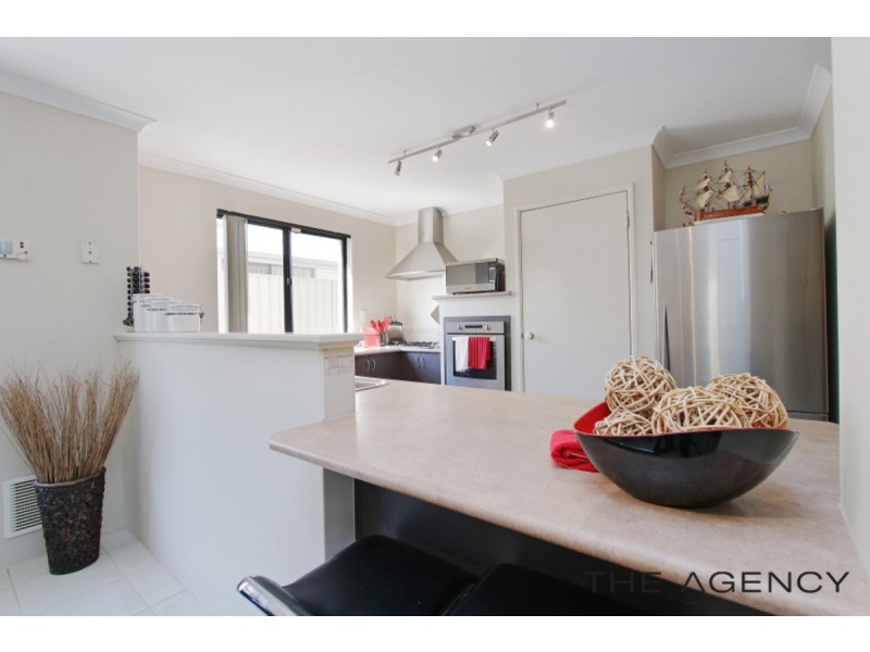 10 Miniata Way, Canning Vale WA 6155